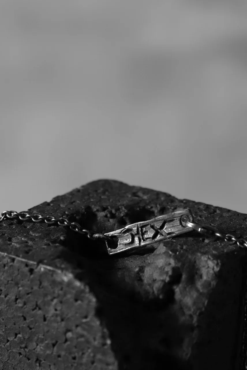 GASPARD HEX Meteorite Pendant with White Diamond / 60cm chain - Image 12