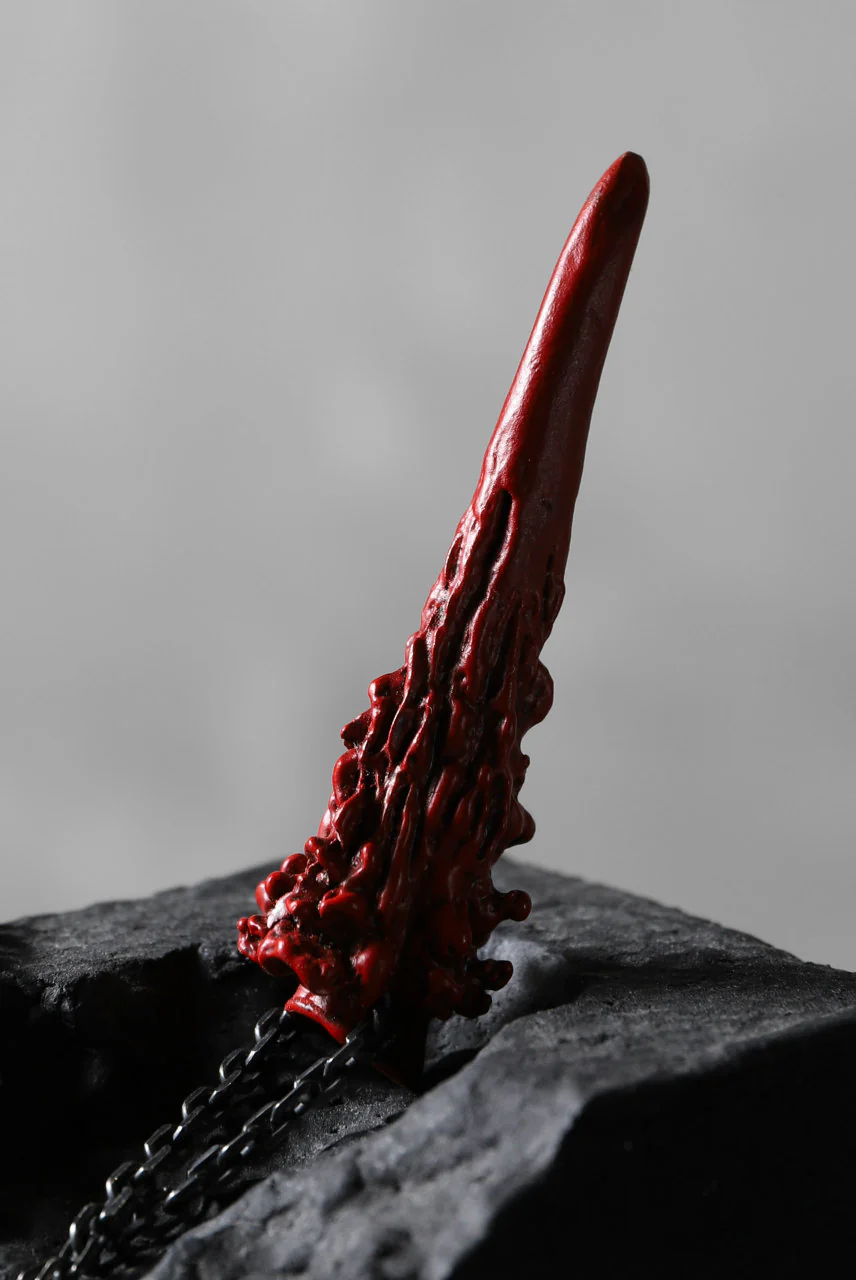 GASPARD HEX Small Horn bronze with red coating / 60cm chain - Image 9