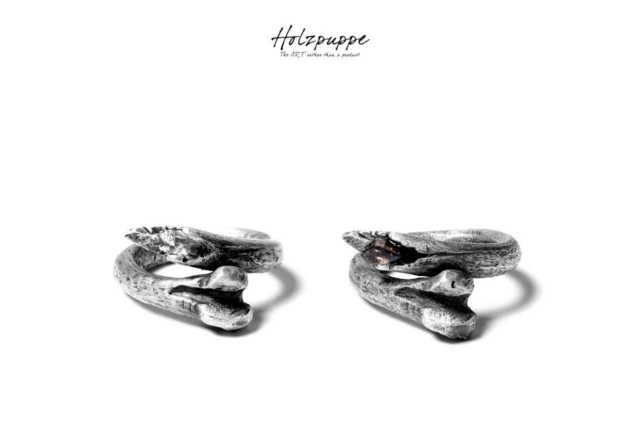 Holzpuppe exclusive Bone ring with White Quartz - Image 10
