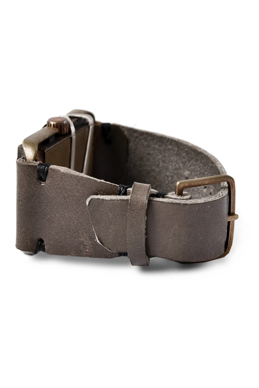 TACET x ESDE - Pyramid watch in brass with Black Diamond (Automatic) - Image 21