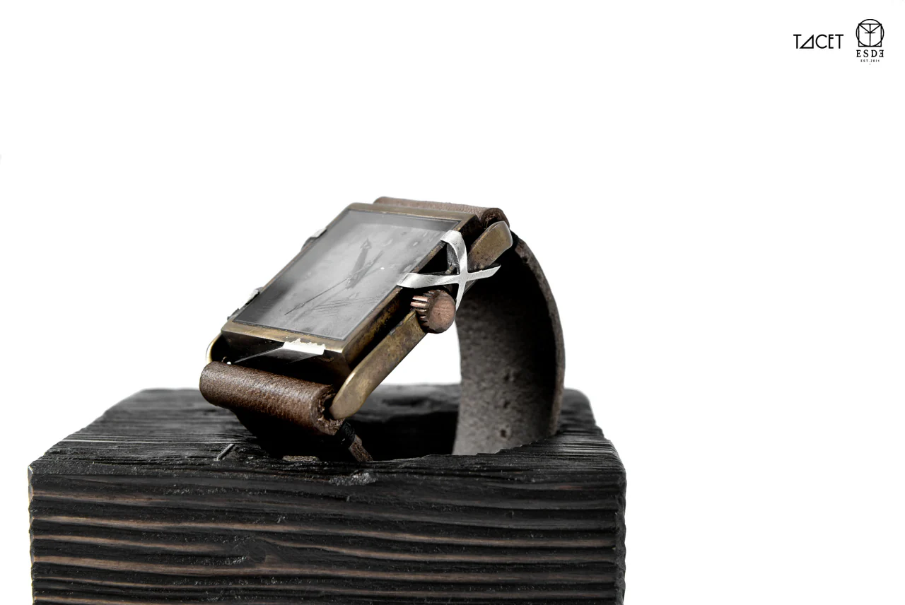 TACET x ESDE - Pyramid watch in brass with Black Diamond (Automatic) - Image 49